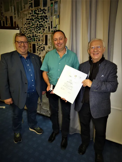 Christian und Andreas Fischer wurden für Meisterprüfungen u.a. vom Bürgermeister geehrt